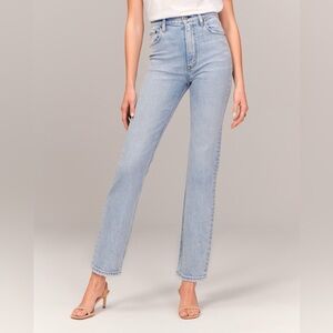 NWT Abercrombie Ultra High Rise Ankle Straight Jean Light